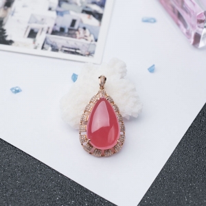 18K红纹石水滴吊坠