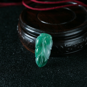 糯种飘翠翡翠金枝玉叶吊坠