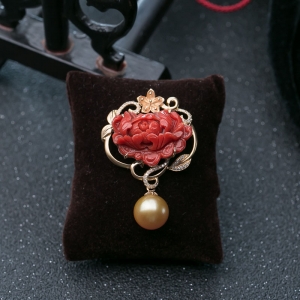 18K沙丁珊瑚牡丹花吊坠