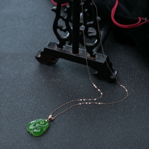 18K山料和田碧玉如意项链