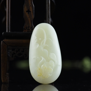 山料和田白玉蝶恋花吊坠