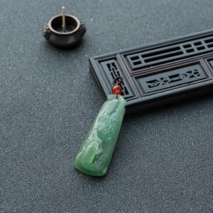 糯冰种深绿翡翠连年有余吊坠
