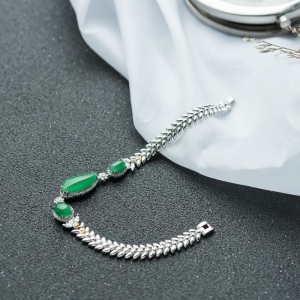 18K糯冰种阳绿翡翠手链