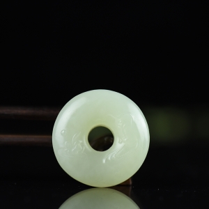 籽料和田白玉观音平安扣吊坠