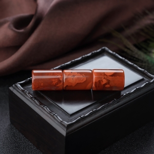 火焰纹南红桶珠（三件）