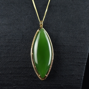 18k金镶山料和田碧玉吊坠