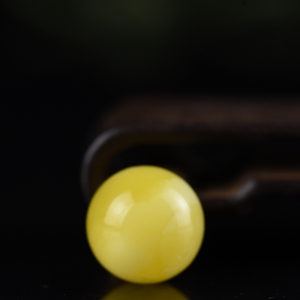 18.5mm鸡油黄蜜蜡圆珠