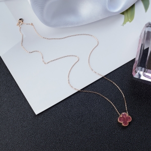 18K红纹石四叶草项链