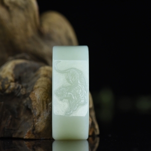 山流水料和田白玉猛虎皮带扣