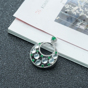 18K冰种翡翠吊坠