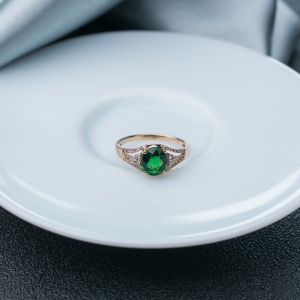 18K沙弗莱石戒指