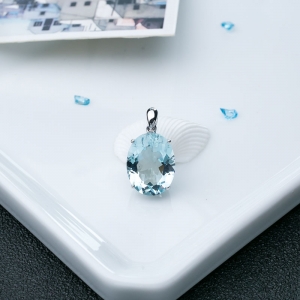 18K海蓝宝石吊坠