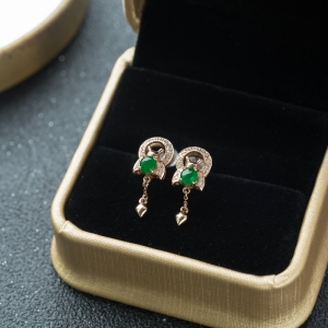 18K糯冰种翠绿翡翠耳钉