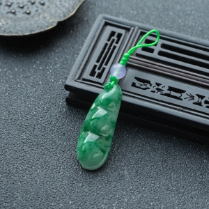 糯种飘翠翡翠福豆吊坠