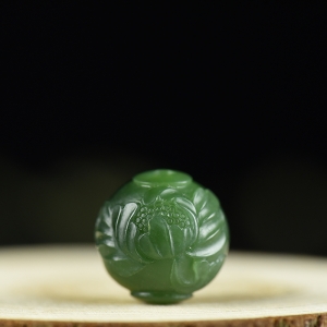18mm山料和田碧玉花开富贵圆珠