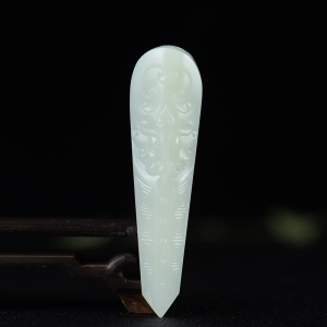 山料和田白玉剑旨吊坠