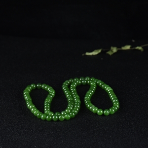 7.5mm山料和田碧玉多圈手串