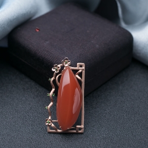 18K樱桃红南红随形吊坠