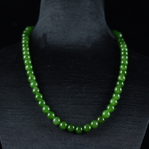 8mm山料和田碧玉项链