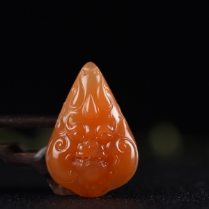 樱桃红南红守护吊坠