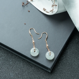 18K糯冰种飘花翡翠耳坠