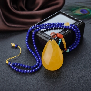 鸡油黄蜜蜡水滴吊坠