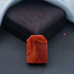 南红无事牌吊坠