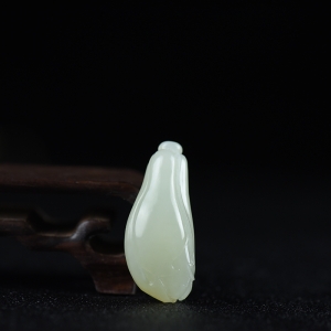 籽料和田白玉玉兰花吊坠