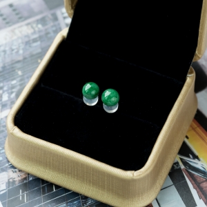 18K糯种翠绿翡翠耳钉