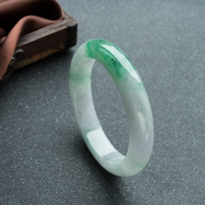63mm糯冰种飘翠翡翠平安镯