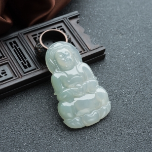 糯冰种浅绿翡翠观音吊坠