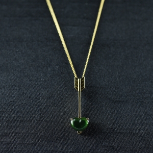 18K糯冰种深绿翡翠丘比特之箭吊坠