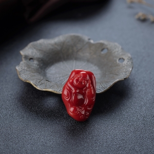 阿卡牛血红珊瑚弥勒佛吊坠