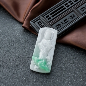 糯种飘翠翡翠观音吊坠