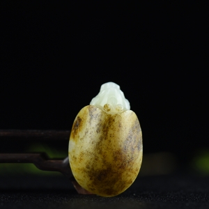 籽料和田白玉龙龟吊坠