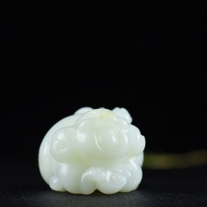 山流水料和田羊脂白玉福猪手把件