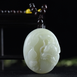 籽料和田白玉望子成龙手把件