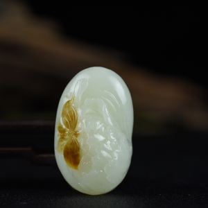 山流水料和田白玉蝶恋花吊坠
