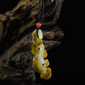 籽料和田白玉如意吊坠