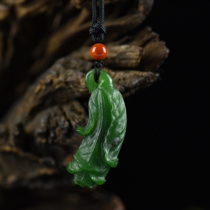 山料和田碧玉摆财吊坠