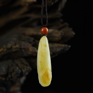 籽料和田白玉玉兰花吊坠