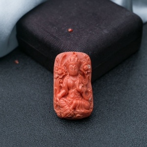 MOMO珊瑚绿度母吊坠