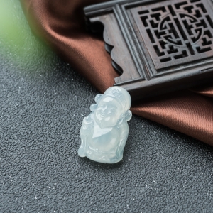 糯冰种翡翠财神爷吊坠