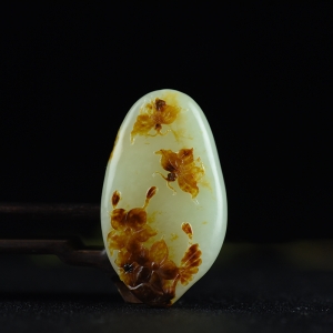 籽料和田白玉蝶恋花吊坠