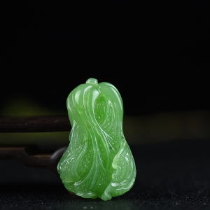 山料和田翠青玉摆财吊坠