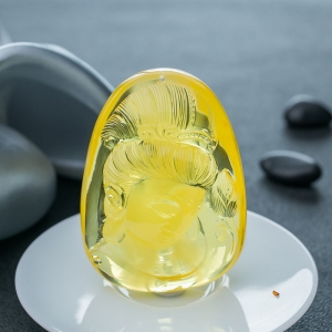 鸡油黄金绞蜜观音吊坠