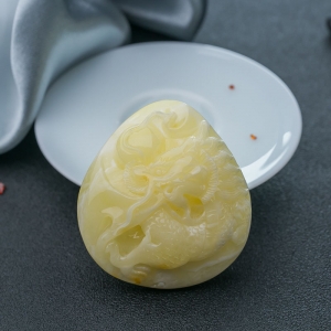 白花蜜蜜蜡龙牌吊坠