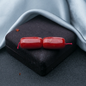 阿卡珊瑚长鼓珠（两件）