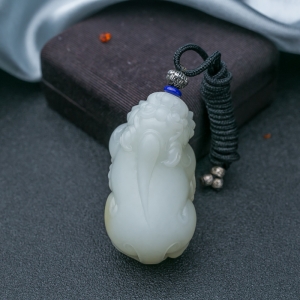 山料和田白玉貔貅吊坠