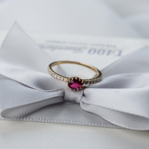 18K鸽血红红宝石戒指
